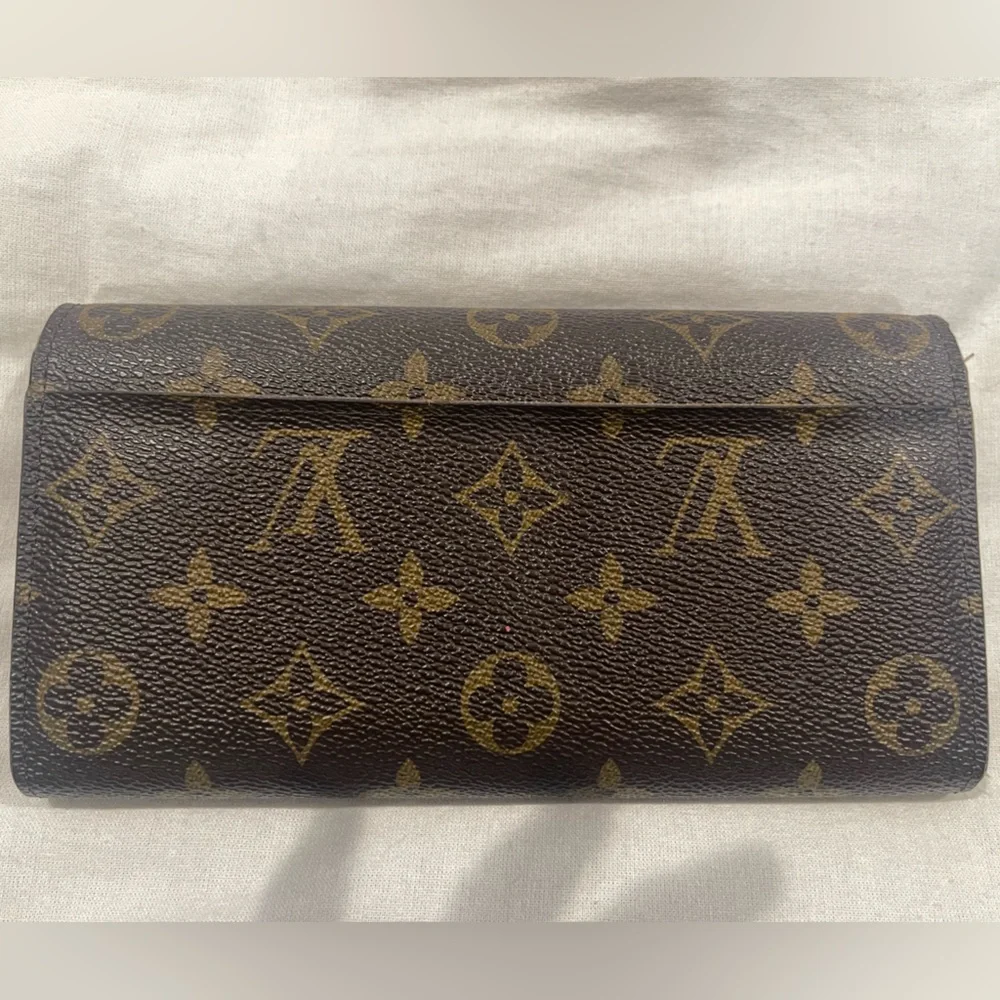 Louis Vuitton wallet - Picture 2 of 8